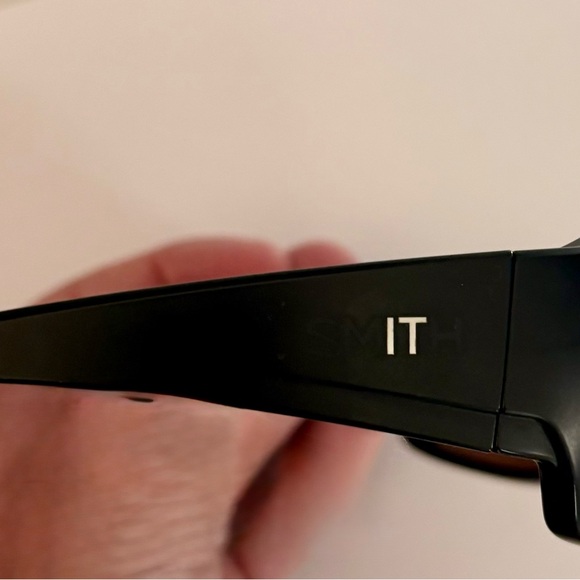 SMITH Guide Choice Black Matte Men's Sunglasses - Picture 4 of 4